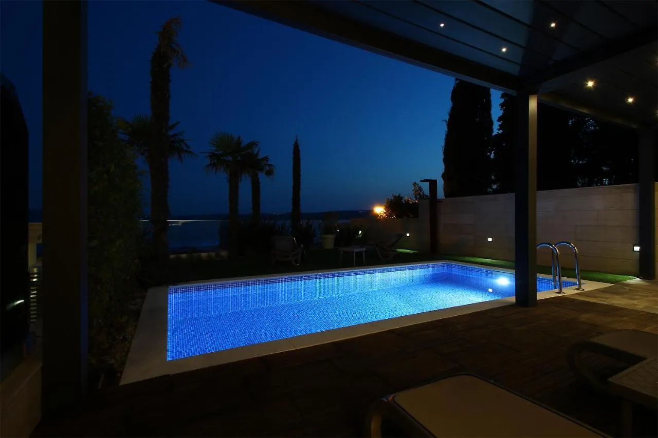 Beach Front Villa Fran 0*, Crikvenica